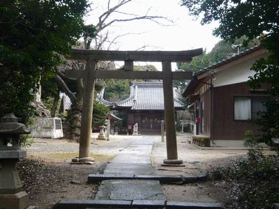 境内入り口の鳥居