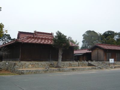 八幡宮の全景